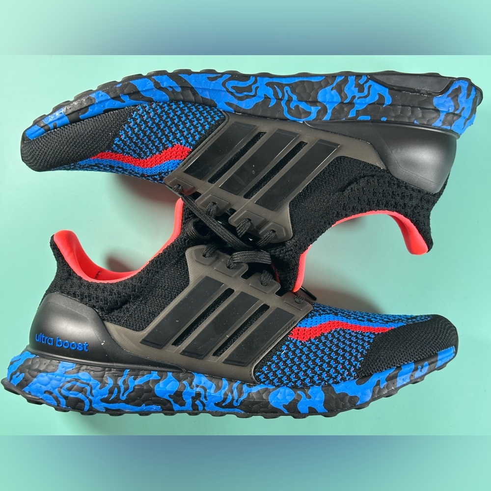 Adidas Ultraboost 5.0 DNA, Size 10.5
